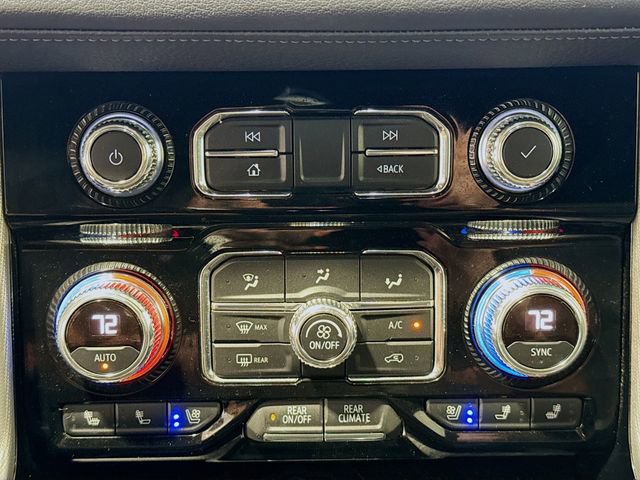 Used 2021 GMC Yukon XL Denali image 16