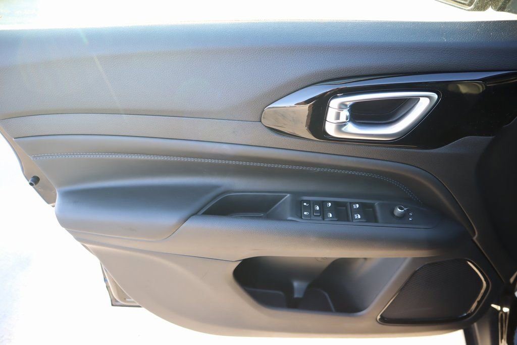 New 2026 Jeep Compass Latitude image 14