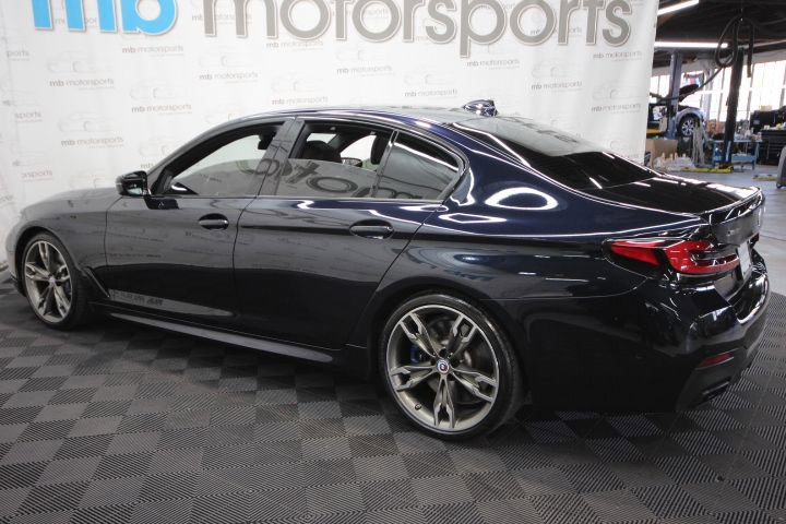 Used 2023 BMW M550i xDrive w/ Executive Package image 3