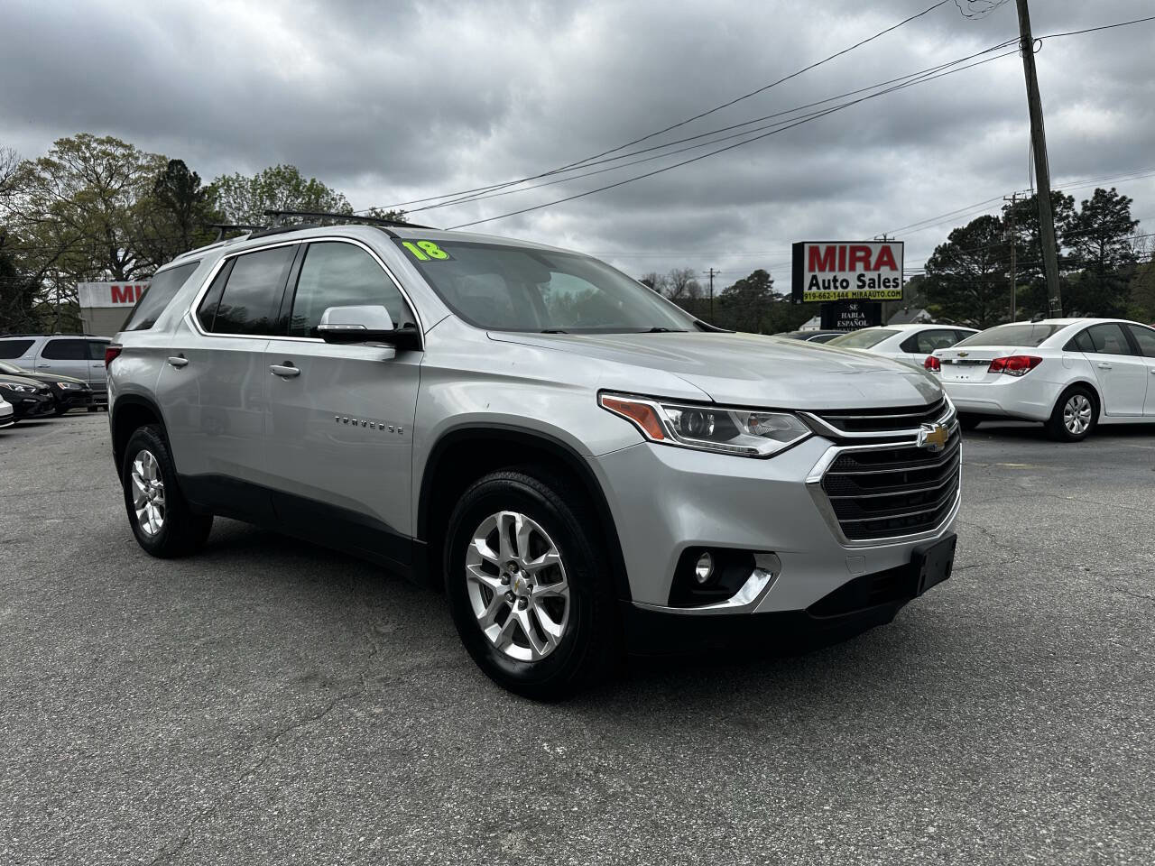 Used 2018 Chevrolet Traverse LT image 8