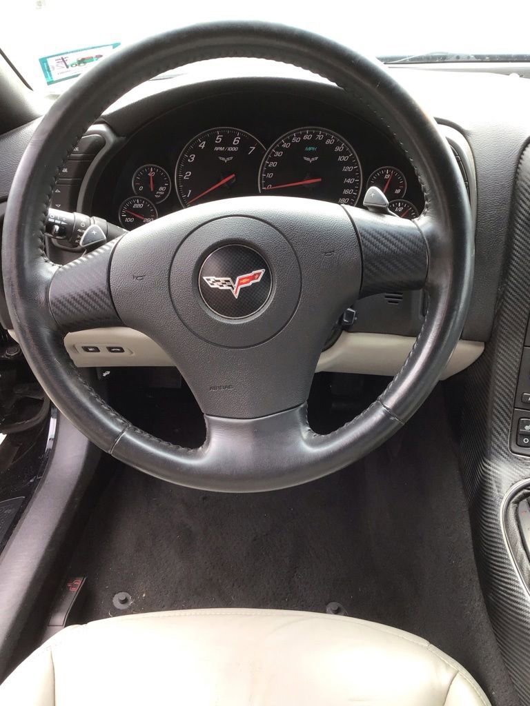 Used 2006 Chevrolet Corvette Convertible w/ Preferred Equipment Group RWD image 6