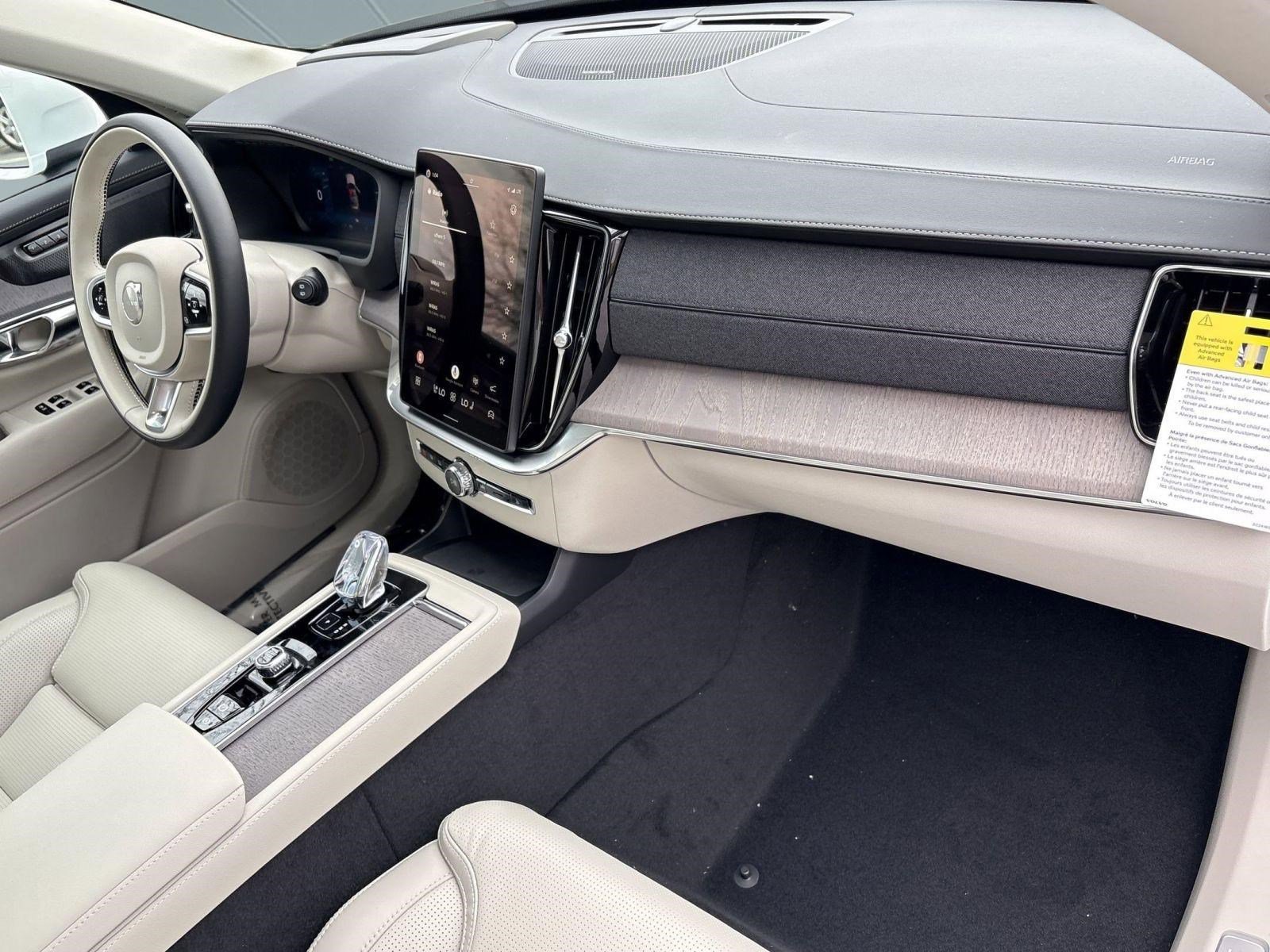 New 2026 Volvo XC90 T8 Ultra w/ Protection Package AWD/4WD image 31