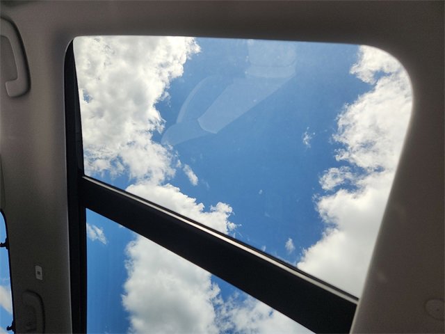 New 2025 Honda Pilot Touring image 14