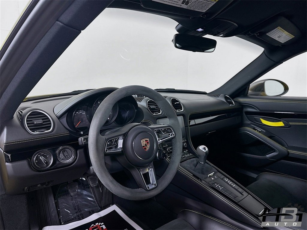 Used 2023 Porsche 718 Cayman image 10