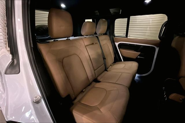Certified 2026 Land Rover Defender 110 X-Dynamic SE AWD/4WD image 16