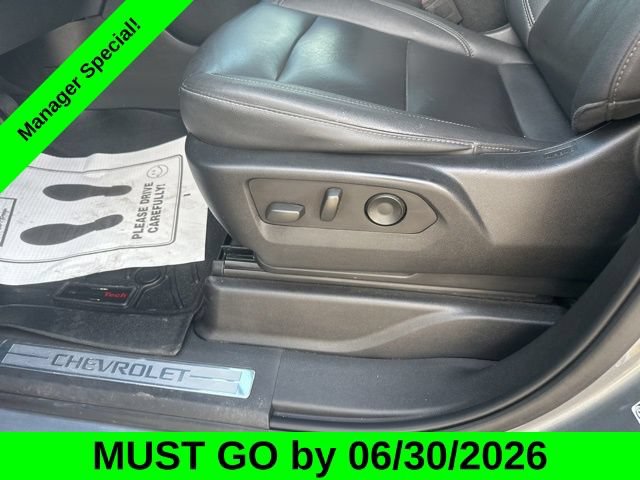 Used 2022 Chevrolet Tahoe LT w/ Luxury Package AWD/4WD image 17