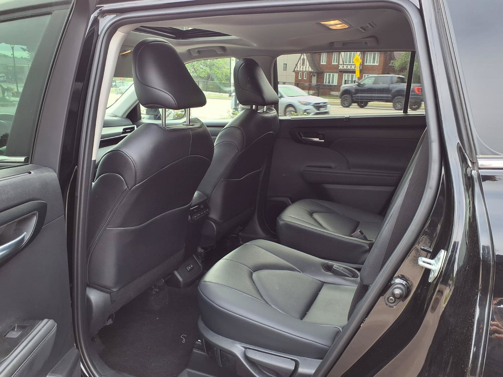Certified 2026 Toyota Highlander XLE AWD/4WD image 22
