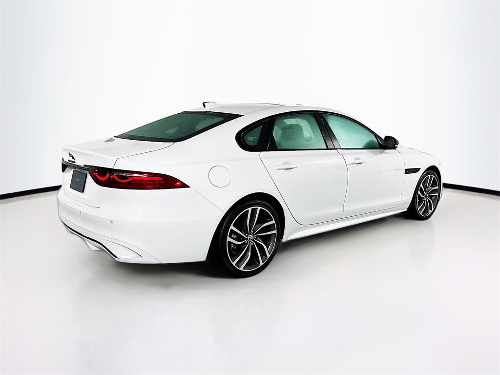 New 2024 Jaguar XF R-Dynamic SE image 5