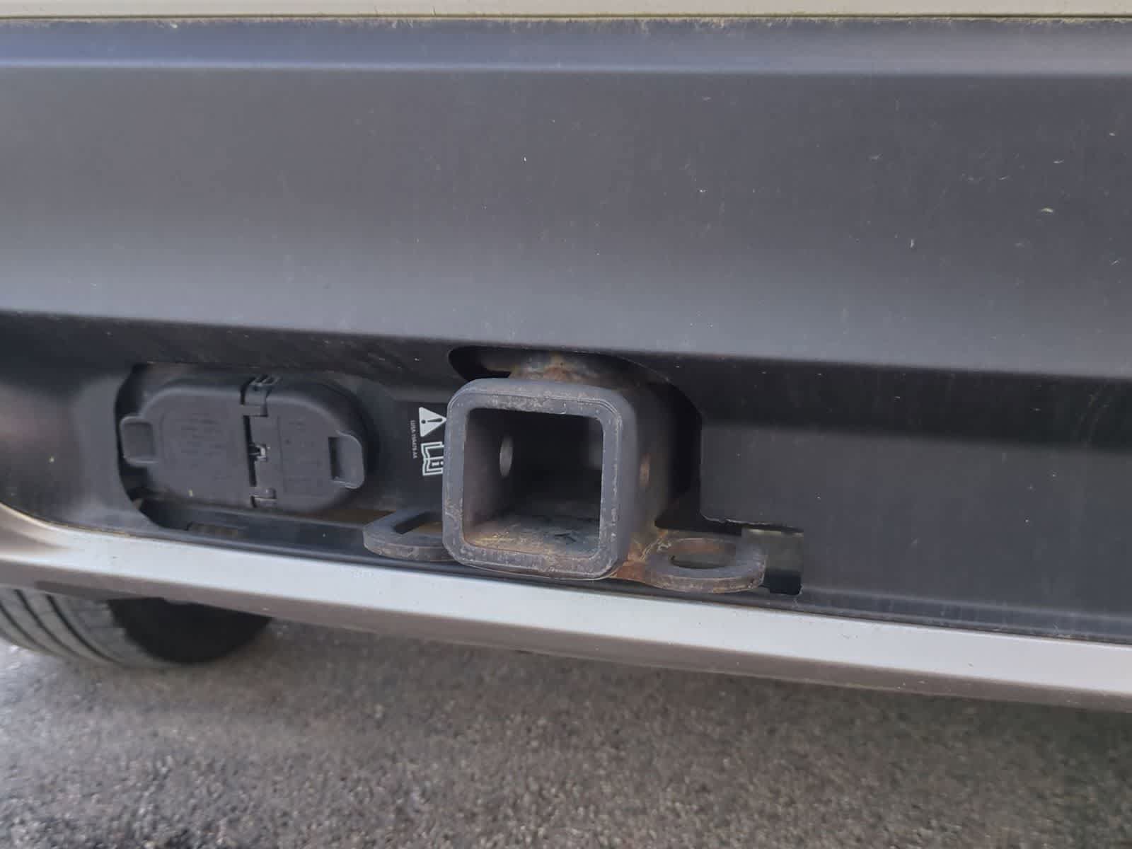 Used 2023 Ford Explorer XLT w/ Equipment Group 202A AWD/4WD image 34