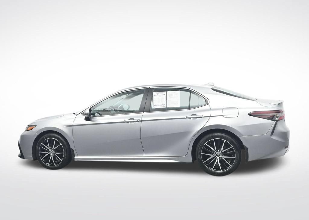 Used 2022 Toyota Camry SE FWD image 10