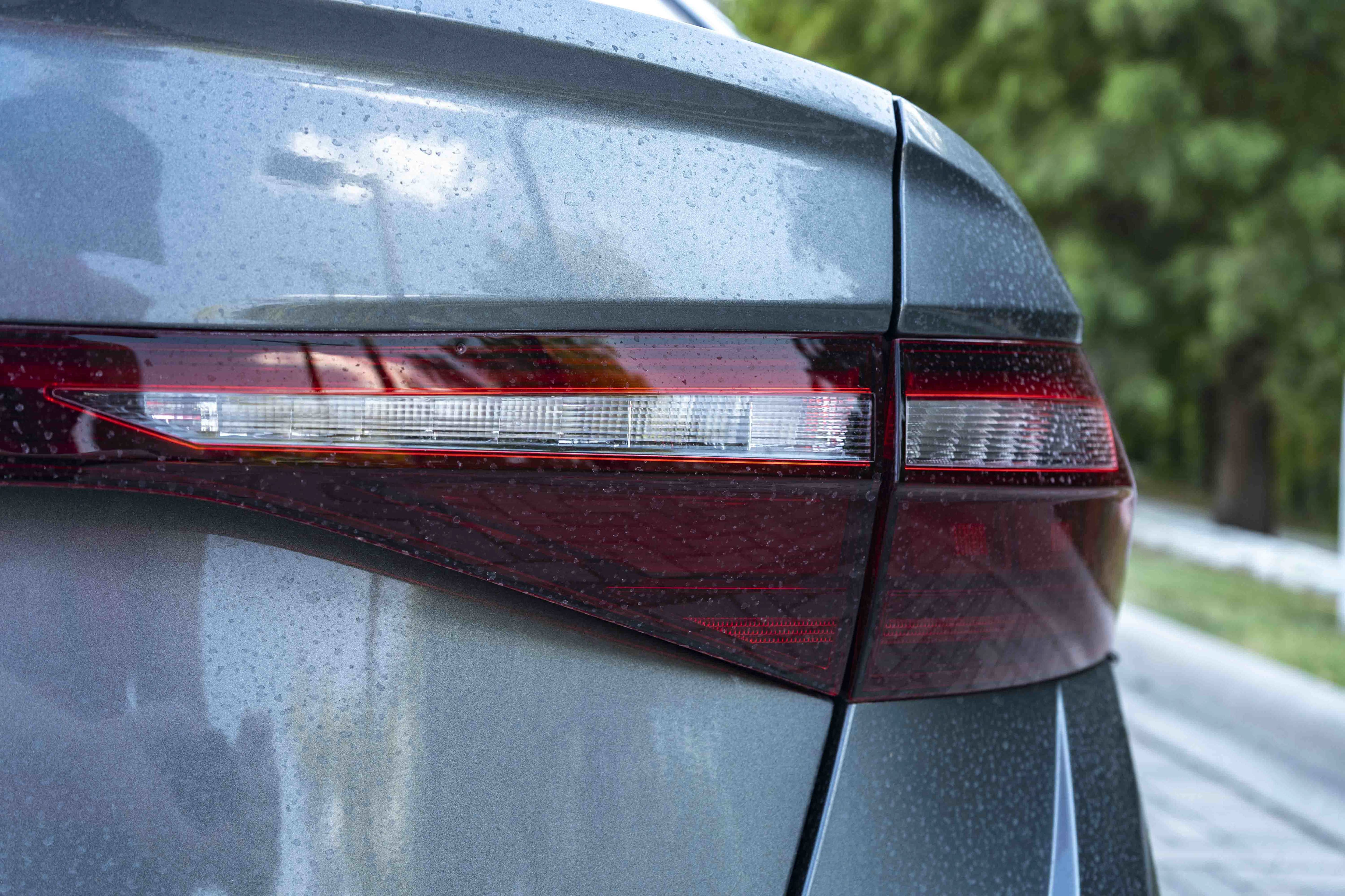 Certified 2025 Volkswagen Jetta SE w/ Sunroof Package FWD image 12