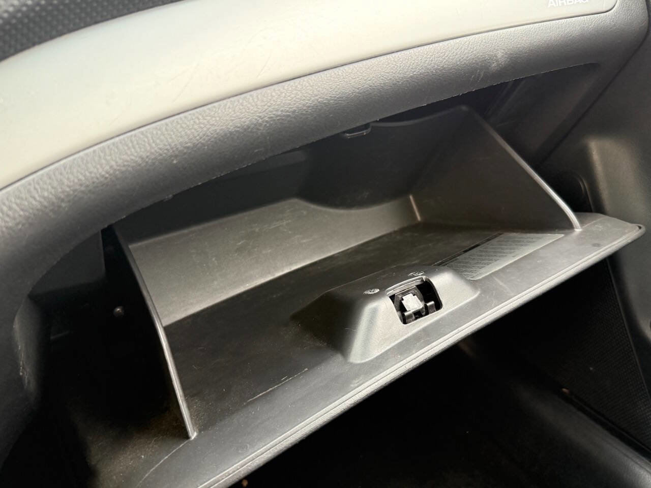 Used 2011 Chevrolet Aveo5 LT w/ Power and Convenience Package image 24