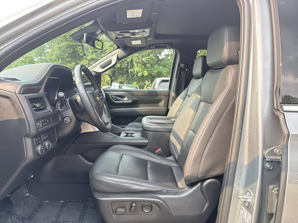 Used 2023 Chevrolet Tahoe LT w/ Luxury Package AWD/4WD image 13
