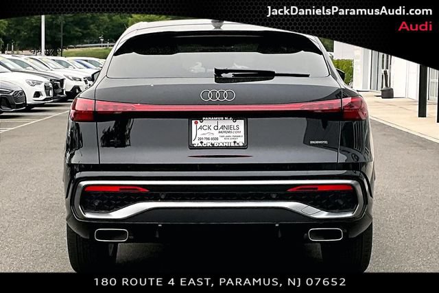 Used 2025 Audi Q5 Premium Plus w/ Premium Plus AWD/4WD image 4