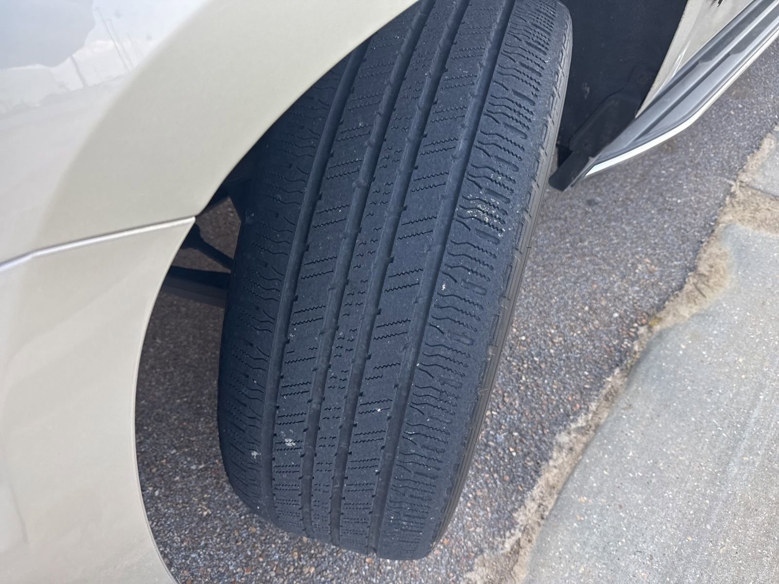 Used 2016 Chevrolet Suburban LTZ image 8