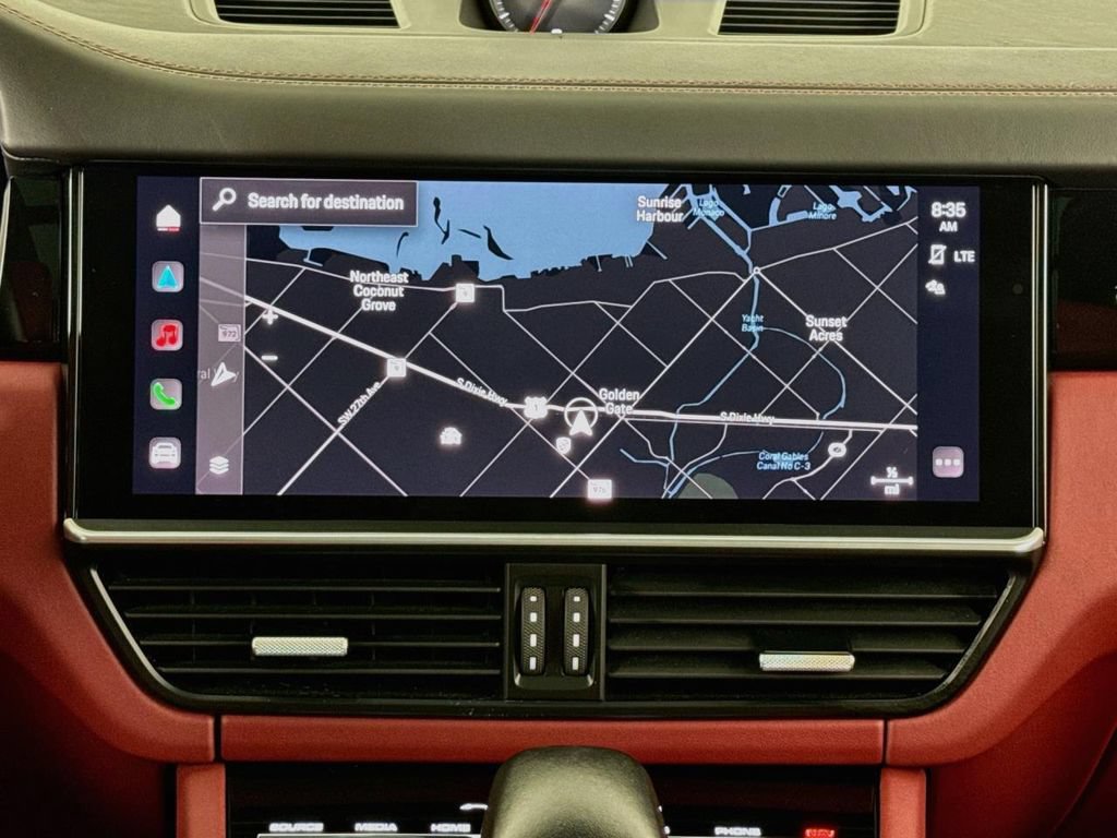 Certified 2023 Porsche Cayenne AWD/4WD image 15