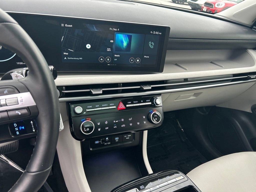 Used 2026 Hyundai Tucson Limited FWD image 33