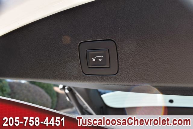 Used 2023 Buick Encore GX Essence w/ Experience Buick Package image 9