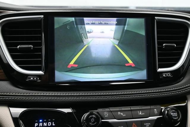 Used 2024 Chrysler Pacifica Limited FWD image 42