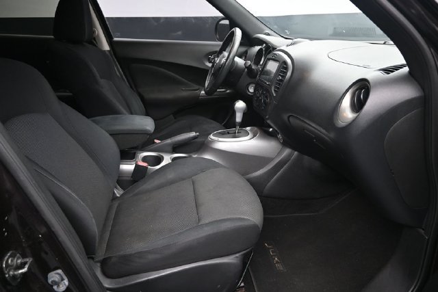 Used 2014 Nissan Juke S FWD image 23