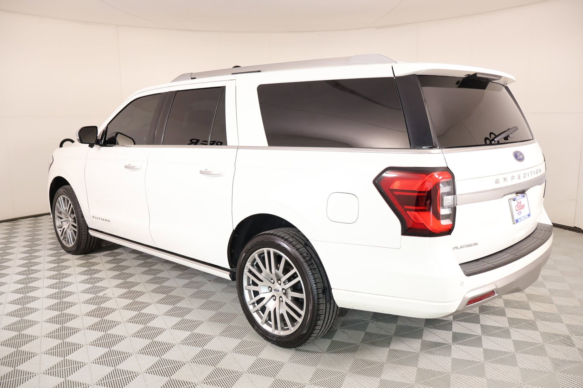 Used 2023 Ford Expedition Max Platinum AWD/4WD image 24