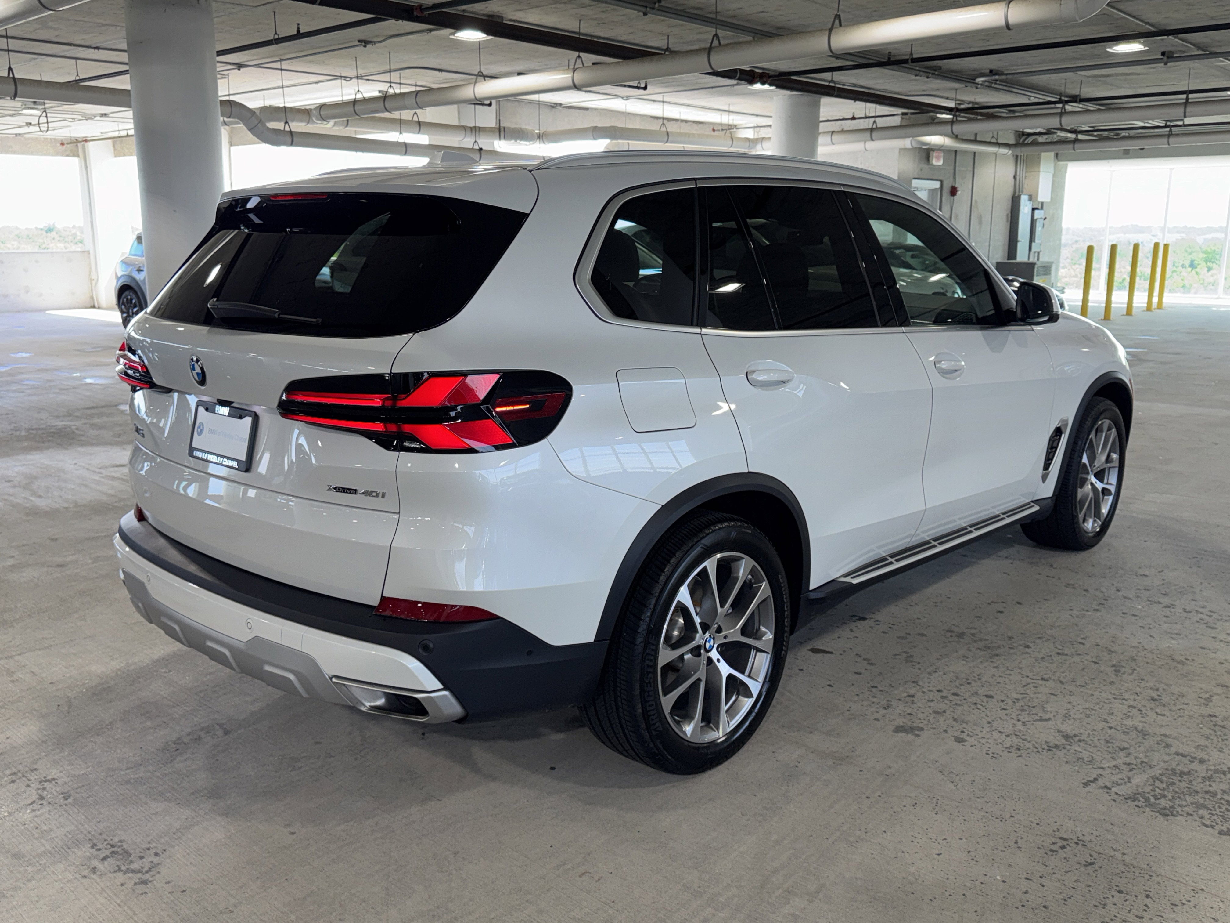 Used 2026 BMW X5 xDrive40i w/ Climate Comfort Package image 8