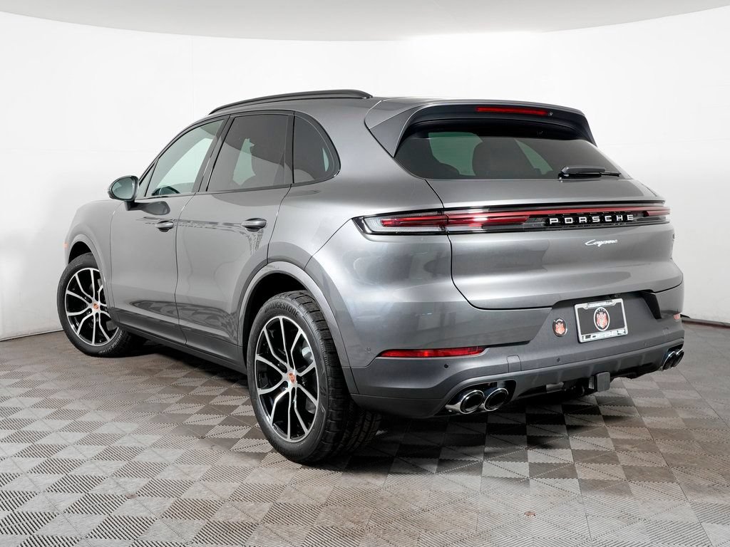 Certified 2026 Porsche Cayenne AWD/4WD image 3