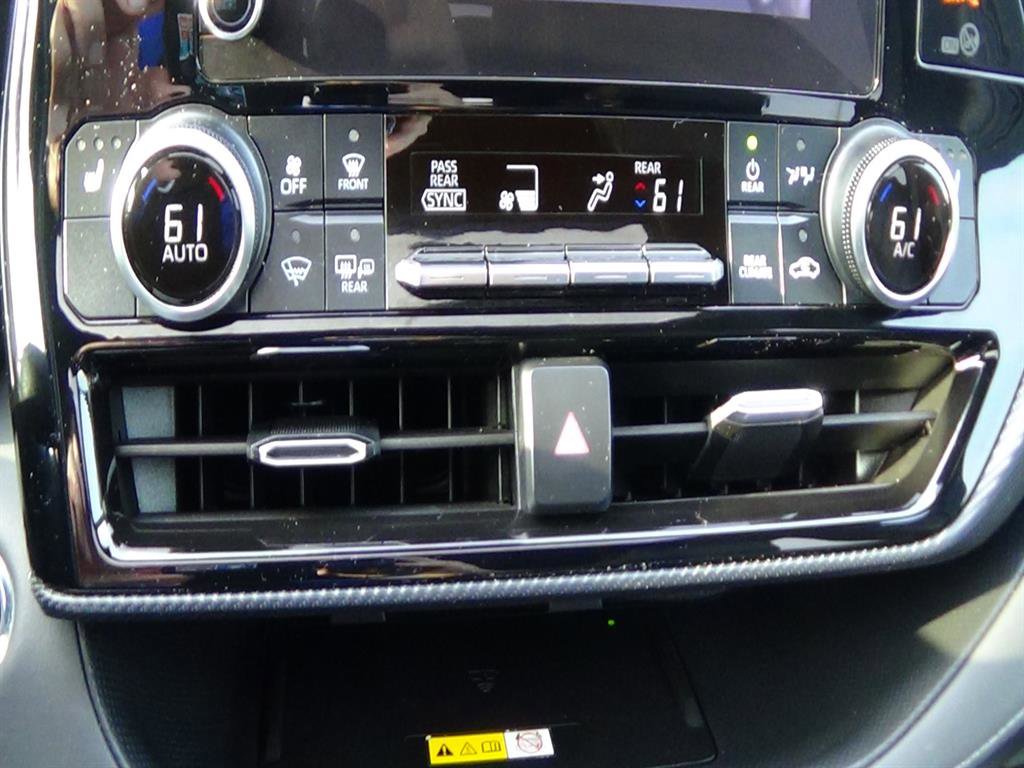 Used 2023 Toyota Highlander XSE image 34