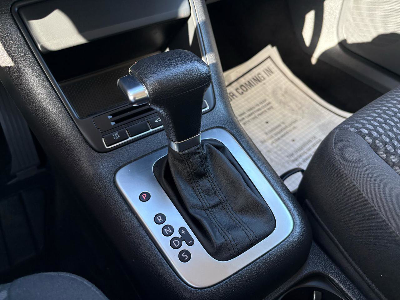 Used 2010 Volkswagen Tiguan S FWD image 42