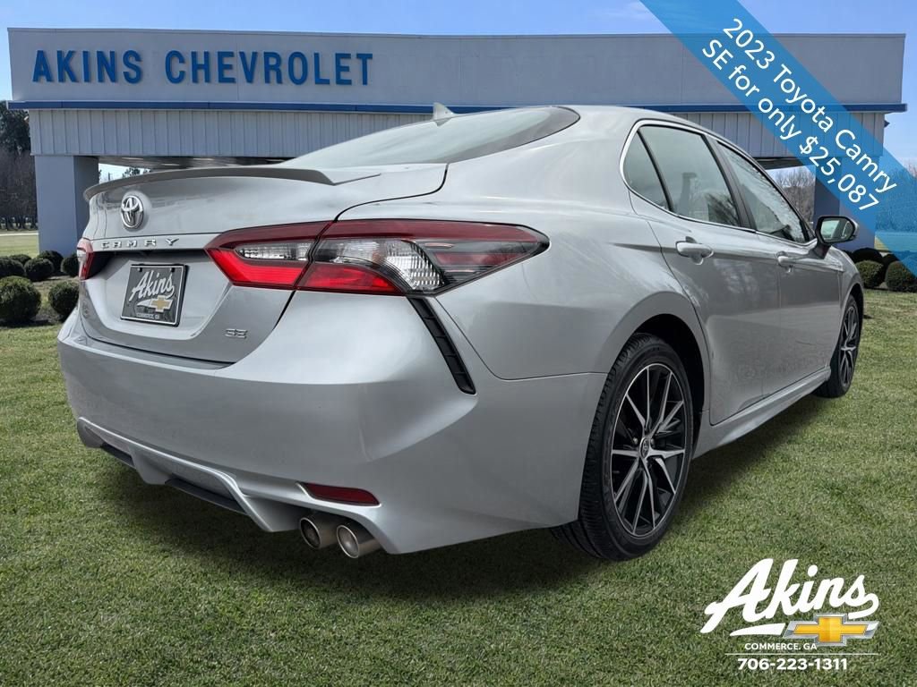 Used 2023 Toyota Camry SE image 5