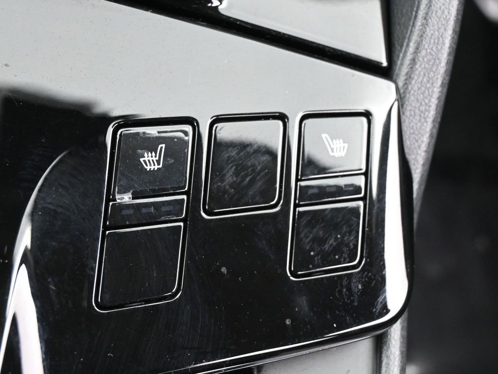 Used 2025 Kia Sportage LX image 17