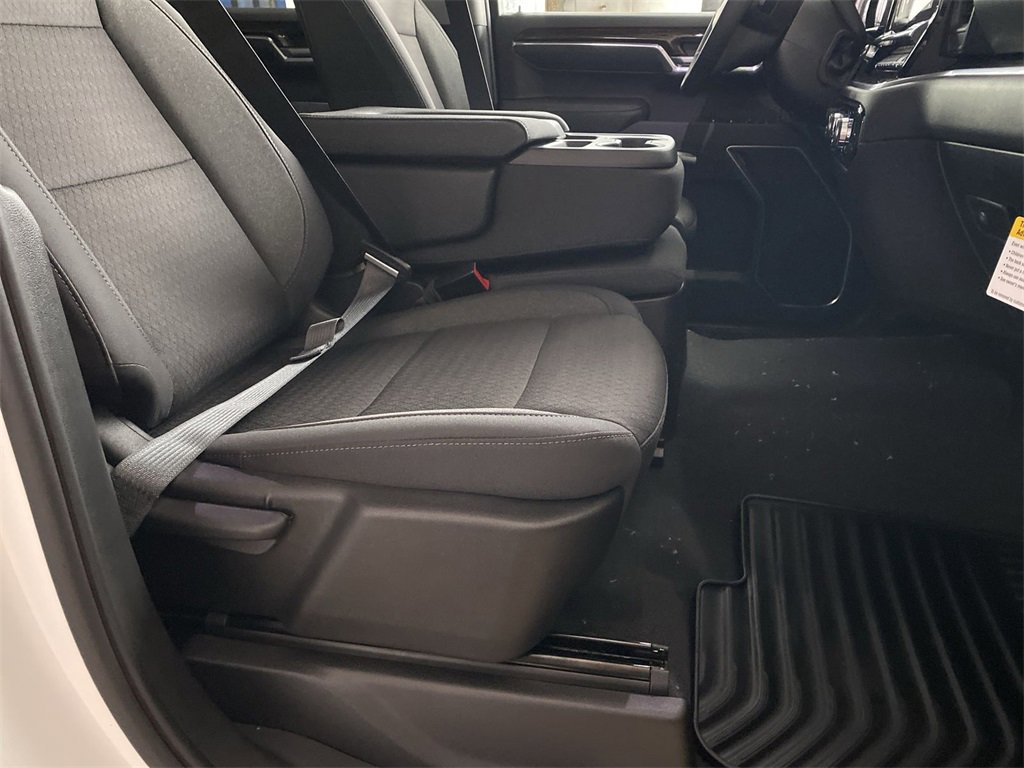 New 2026 GMC Sierra 1500 SLE image 43