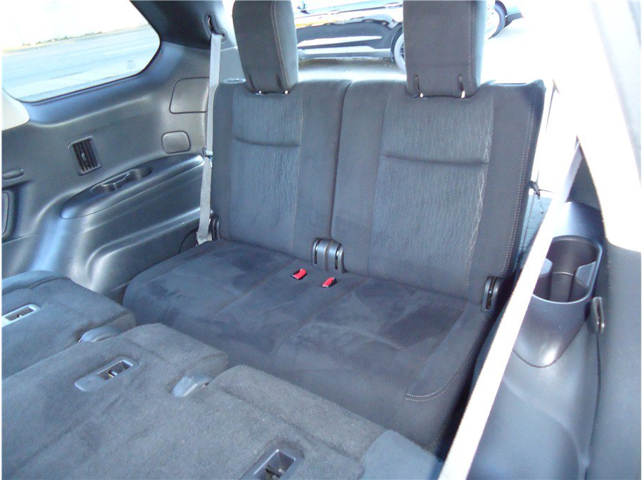 Used 2013 Nissan Pathfinder SV AWD/4WD image 17