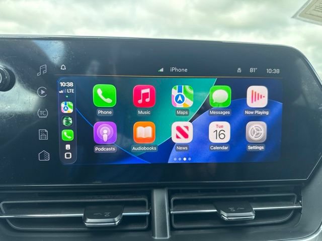 Used 2025 Chevrolet Trax ACTIV w/ Sunroof Package FWD image 3