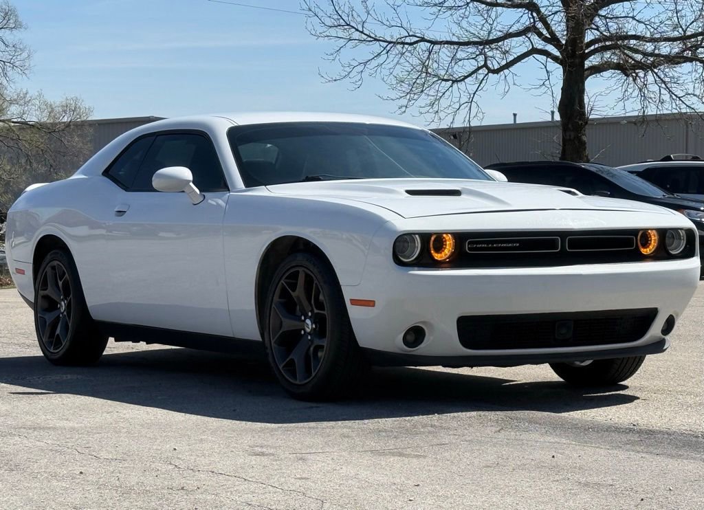 Used 2018 Dodge Challenger SXT Plus RWD image 7