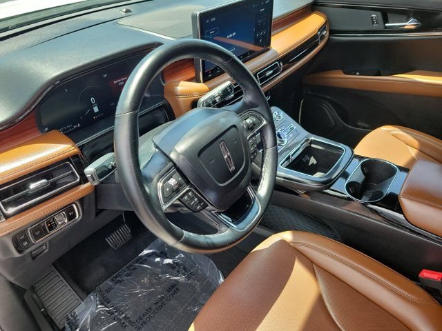 Used 2023 Lincoln Nautilus Reserve FWD image 15
