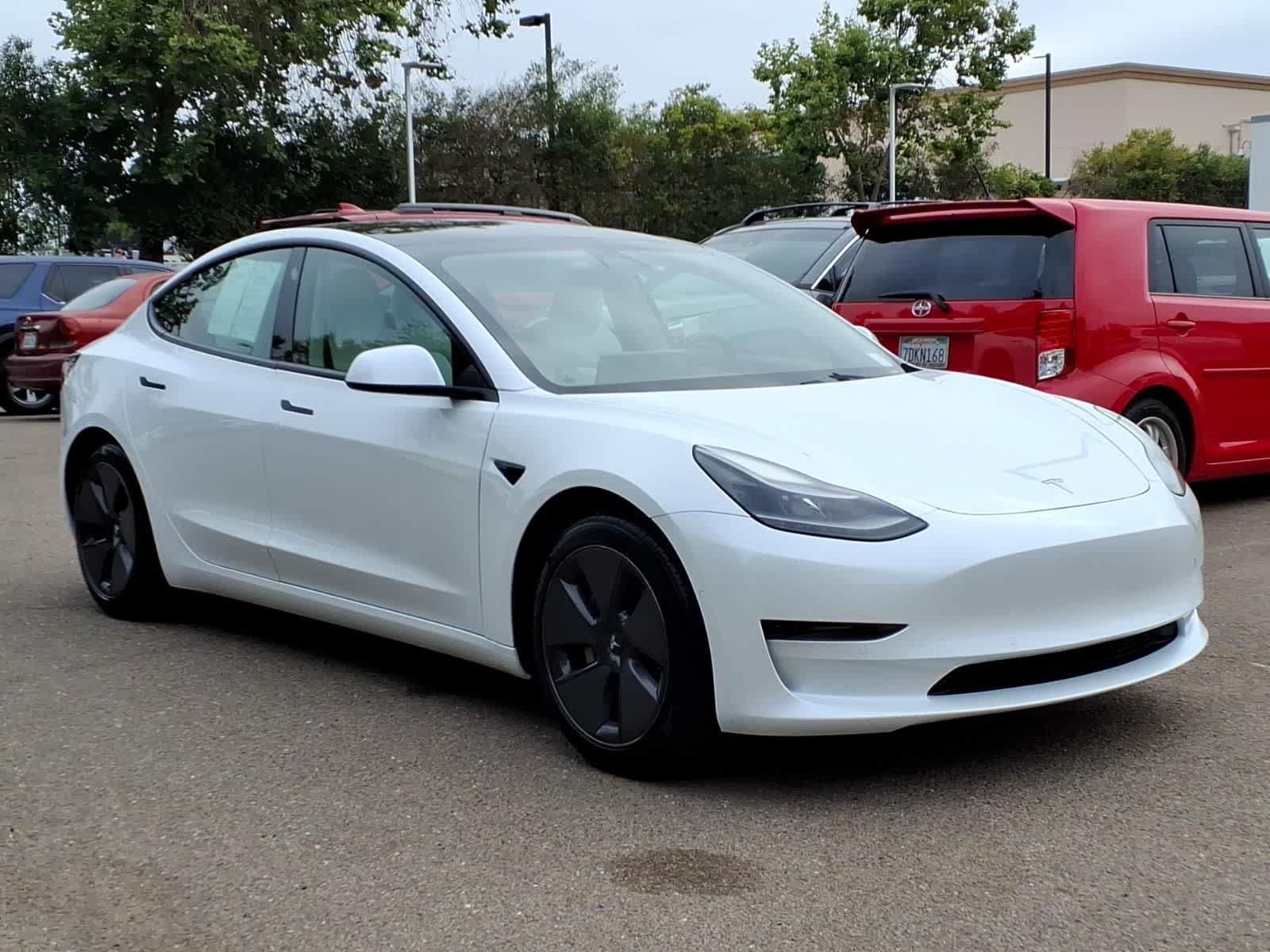 Used 2021 Tesla Model 3 Standard Range Plus RWD image 4