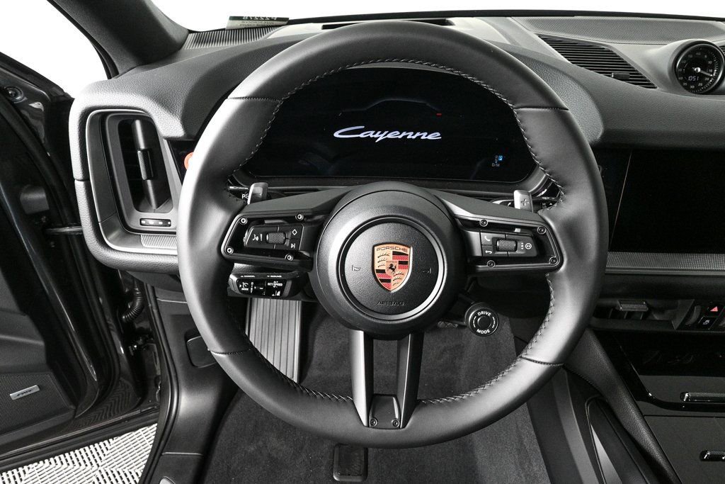 Certified 2026 Porsche Cayenne Coupe AWD/4WD image 9