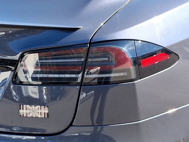 Used 2022 Tesla Model S Plaid image 12