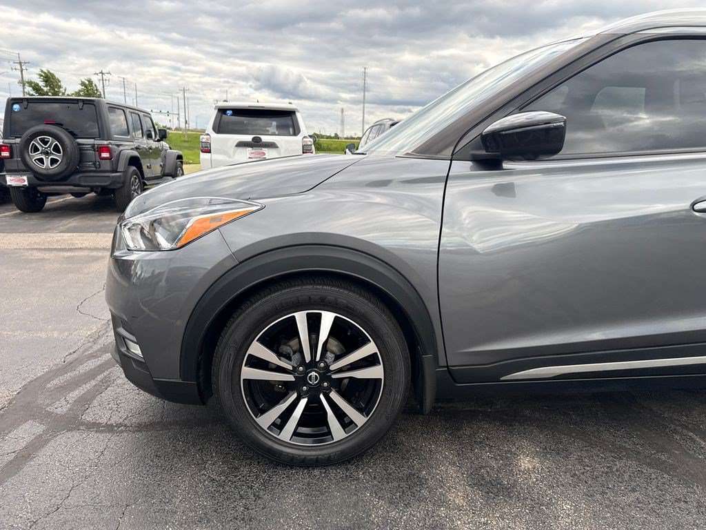 Used 2020 Nissan Kicks SR w/ SR Premium Package FWD image 15