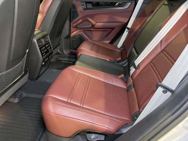 New 2026 Porsche Cayenne GTS AWD/4WD image 20
