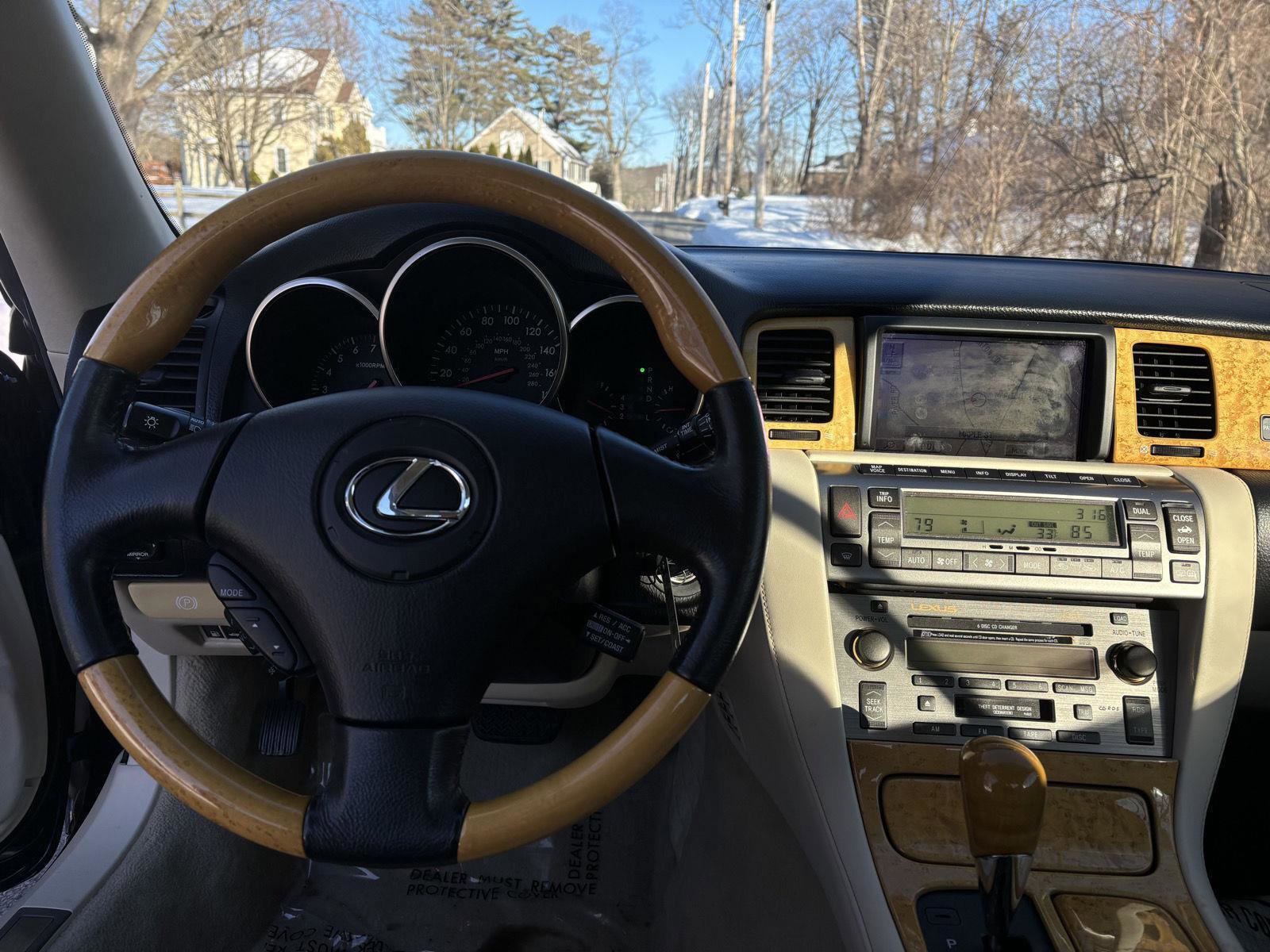 Used 2004 Lexus SC 430 Convertible image 10