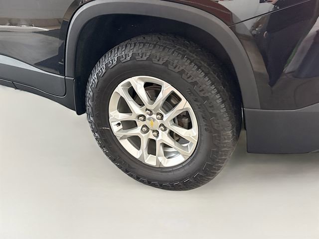 Used 2020 Chevrolet Traverse LT image 32