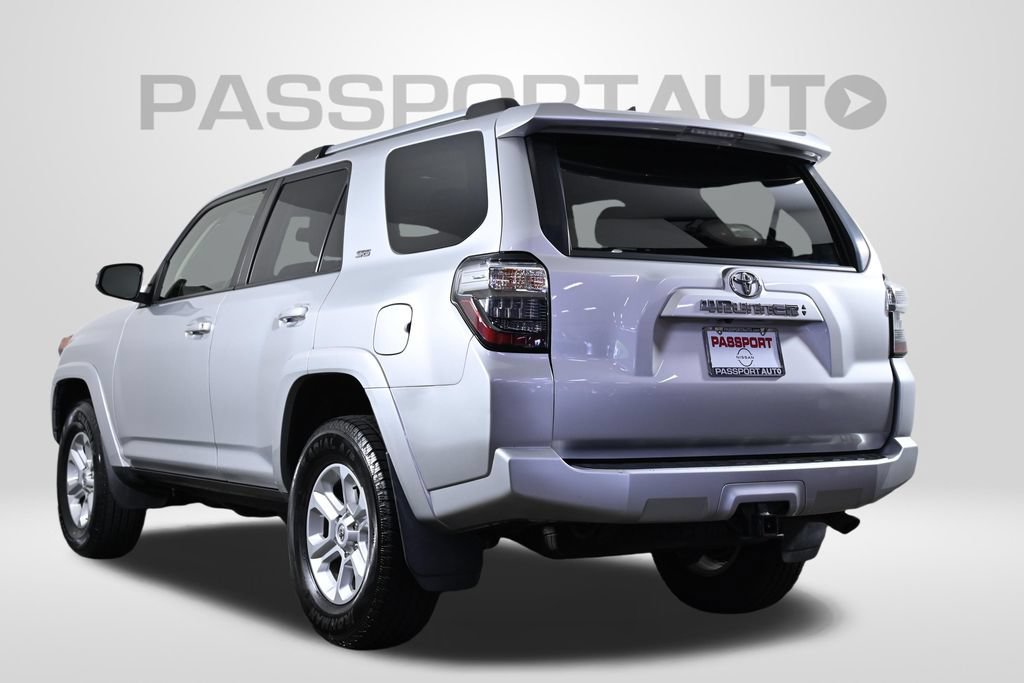 Used 2023 Toyota 4Runner SR5 AWD/4WD image 7