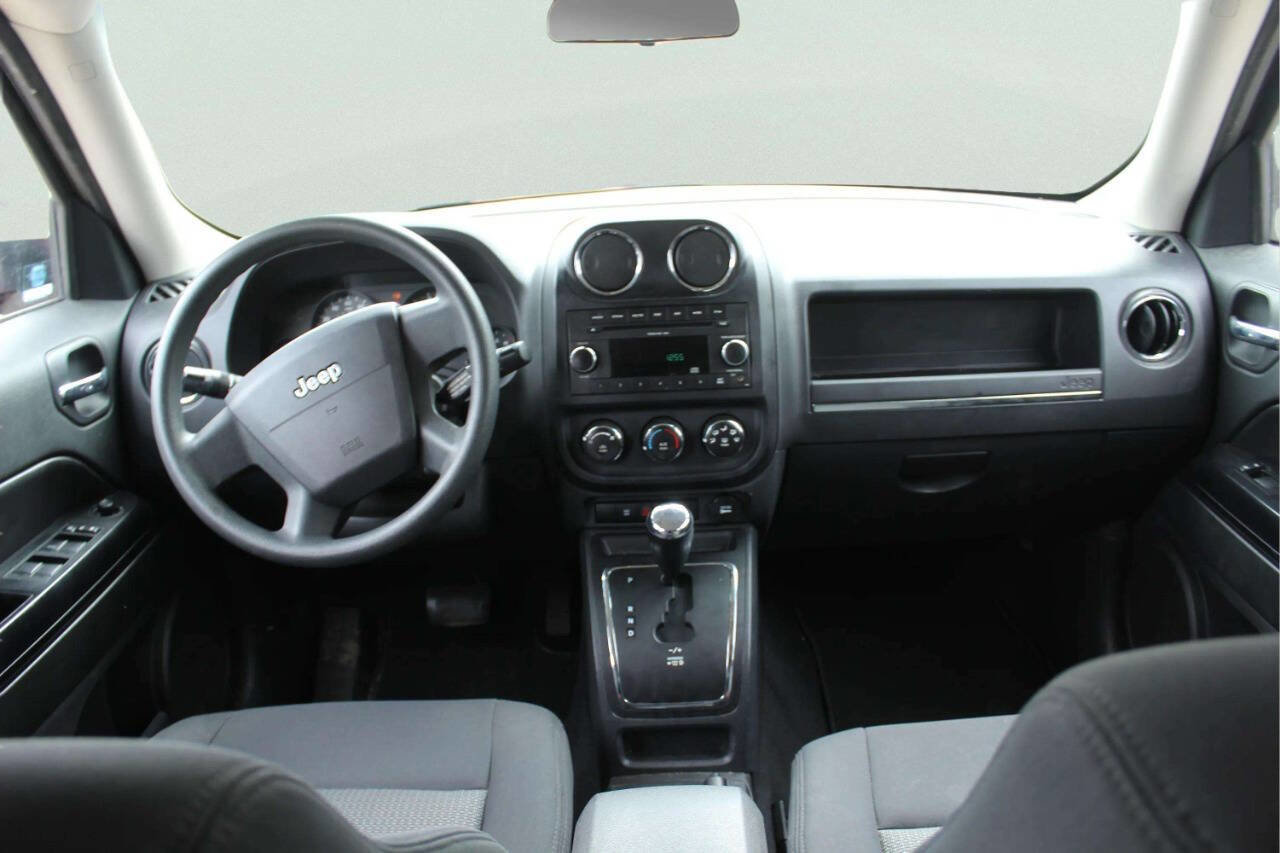 Used 2010 Jeep Patriot Sport AWD/4WD image 8