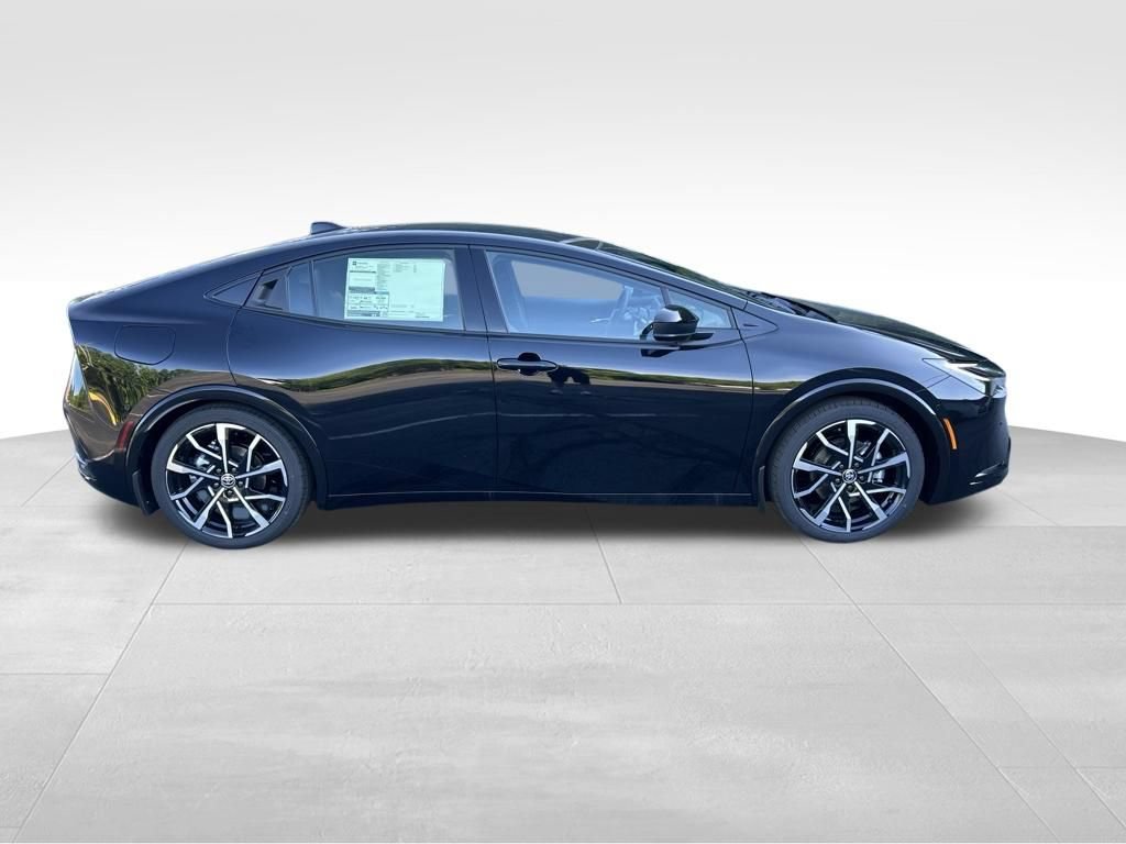 New 2026 Toyota Prius Plug-In Hybrid FWD image 6