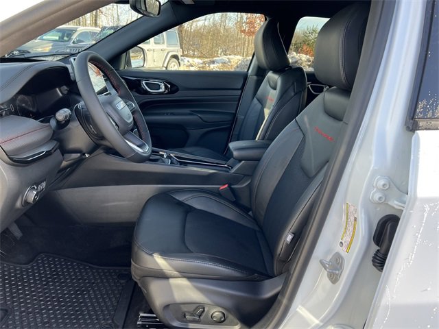 New 2026 Jeep Compass Trailhawk w/ Sun, Sound & Navigation Group image 4