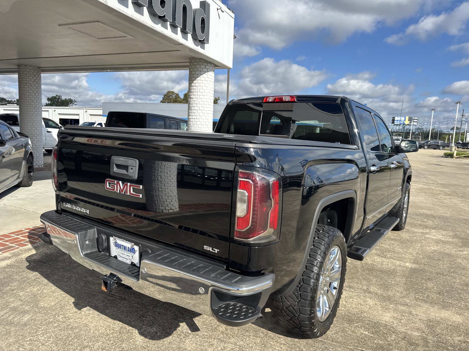Used 2018 GMC Sierra 1500 SLT w/ Enhanced Driver Alert Package image 7