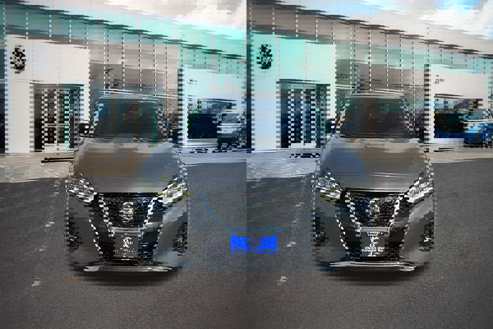 Used 2020 Nissan Maxima Platinum w/ Sport Mat Group image 2