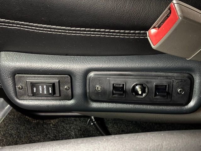 Used 2021 Chevrolet Express 2500 image 37